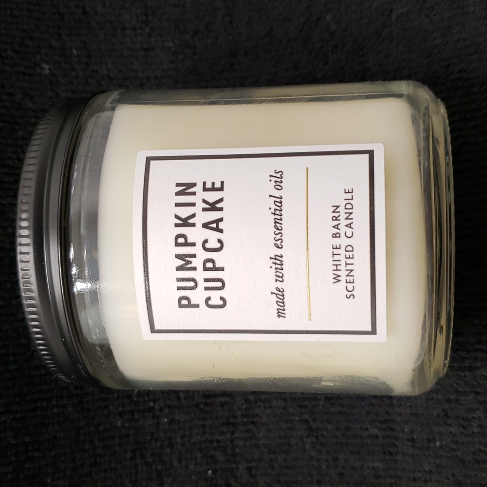 *❣3/25❣ - Bath & Body Works - PUMPKIN CUPCAKE - Candle - Picture 3 of 5